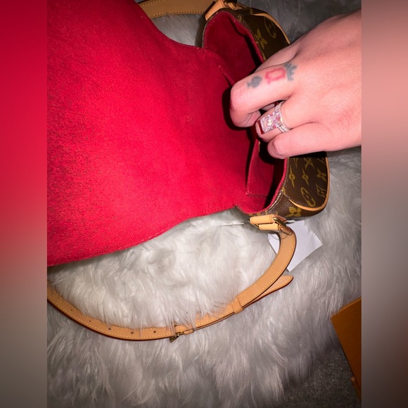 LV Monogram Tambourin Crossbody Bag  NWT VINTAGE - Picture 16 of 16